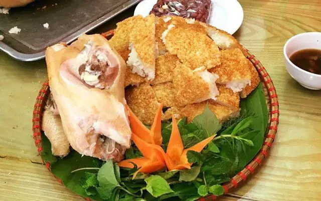 Bà Dung - Gà Không Lối Thoát - Ngô Thì Nhậm Ở Hà Nội | Foody.vn Bà Dung - Gà Không Lối Thoát - Ngô Thì Nhậm Ở Hà Nội | Foody.vn