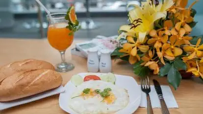 All Seasons Hotel Ho Chi Minh: Đánh Giá Chi Tiết & Thông Tin Hữu Ích