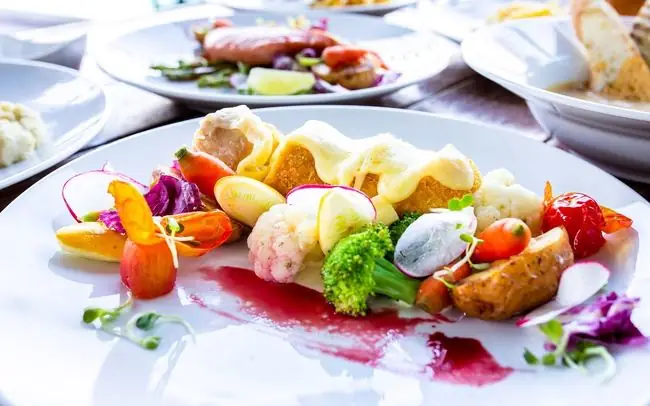 Vinpearl Phú Quốc Ăn Gì? Gợi Ý Top Các Nhà Hàng Sang Chảnh Bậc ...