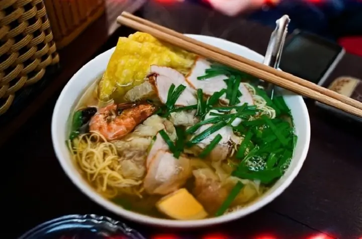 Mì Vằn Thắn Hàng Chiếu