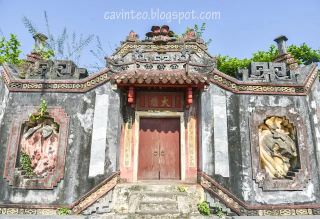 Ba Mu Temple Gate Hoi An
