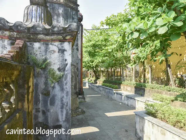 Ba Mu Temple Gate Hoi An