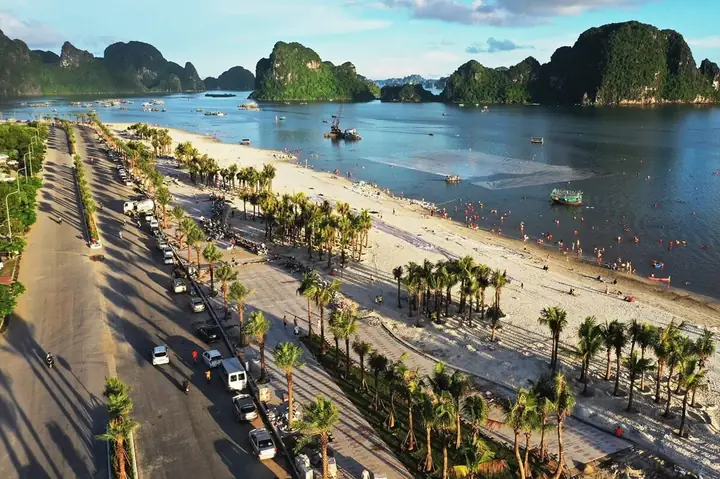 Ngoài Bãi Cháy, Hạ Long Còn Có 1 Bãi Biển Đẹp Khác: Từng Là Ngoài Bãi Cháy, Hạ Long Còn Có 1 Bãi Biển Đẹp Khác: Từng Là