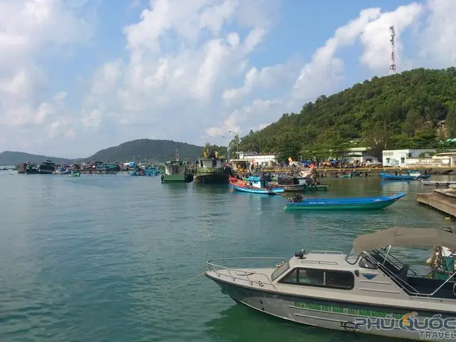 #3. Bãi Biển Tại Cửa Cạn