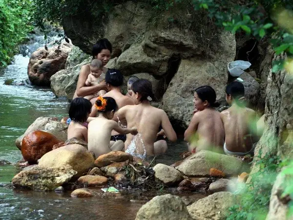 Bãi Biển Khoả Thân Ở Việt Nam: Thực Trạng, Quy Định Pháp Lý Và Những Điều Cần Biết