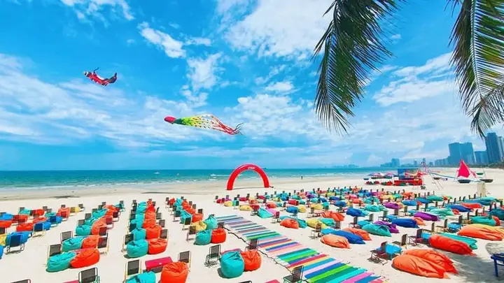 Bãi Biển Mân Thái Ở Đâu?