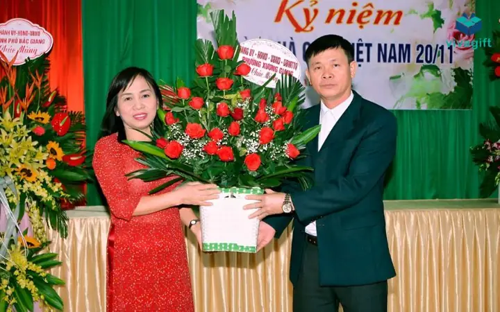 10+ Bài Phát Biểu 20/11 Tri Ân Thầy Cô Ý Nghĩa, Cảm Động