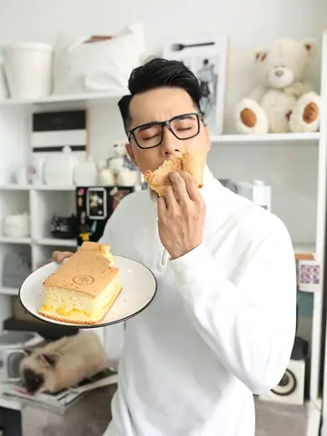 Bánh Bông Lan Khổng Lồ Đà Nẵng