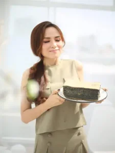 Bánh Bông Lan Khổng Lồ Đà Nẵng
