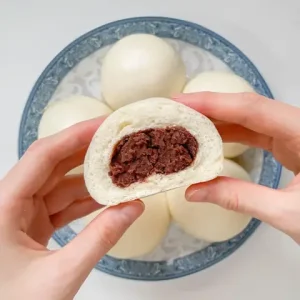 Bánh Bột Mì Nhân Đậu Đỏ: Món Ăn Dân Dã Đậm Đà Hương Vị Truyền Thống