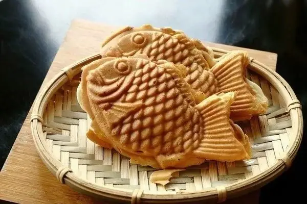 Bánh Cá Sóc Nâu Đà Nẵng: Món Ăn Vặt Độc Đáo Khuấy Đảo Giới Trẻ