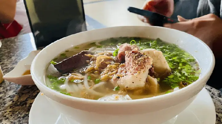 Về Vùng Đất Thánh, Thưởng Thức Bánh Canh Trảng Bàng Tây Ninh