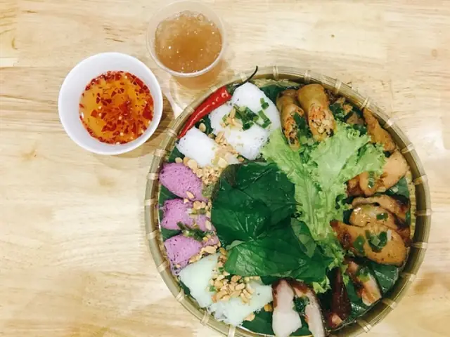 Quán Bánh Hỏi Lá Cẩm Cho Dân Ghiền Bánh Hỏi Miền Nam Ở Sài Gòn ...