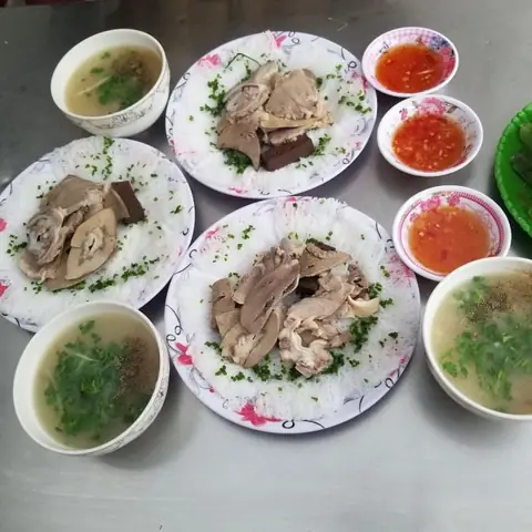 Bánh Hỏi Lòng Heo Bà Triệu