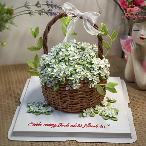 Bánh Kem Với Tạo Hình Thương Hiệu Độc Đáo
