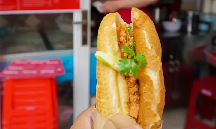 Tiệm Bánh Mì Dân Tổ Đầu Tiên Ở Sài Gòn Tiệm Bánh Mì Dân Tổ Đầu Tiên Ở Sài Gòn