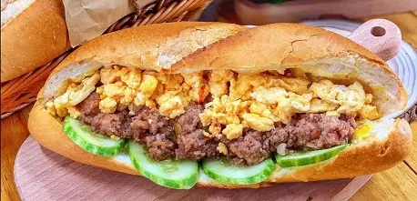 Bánh Mì Dân Tổ Hà Nội Ở Đâu? Có Gì Đặc Biệt? Khám Phá Ngay