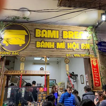 Bánh Mì Hội An Giảng Võ: Hành Trình Hương Vị Từ Phố Cổ Đến Kinh Kỳ Bánh Mì Hội An Giảng Võ: Hành Trình Hương Vị Từ Phố Cổ Đến Kinh Kỳ