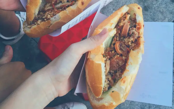Bánh Mì Dân Tổ Trần Nhật Duật Bánh Mì Dân Tổ Trần Nhật Duật