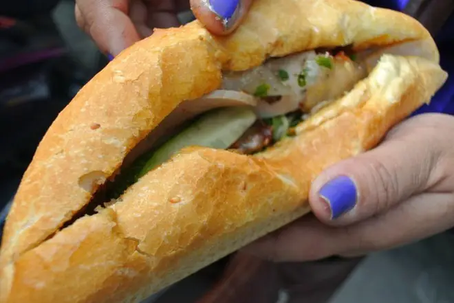 Hành Trình Lịch Sử Hơn 40 Năm Của Bánh Mì Phố Huế Hành Trình Lịch Sử Hơn 40 Năm Của Bánh Mì Phố Huế