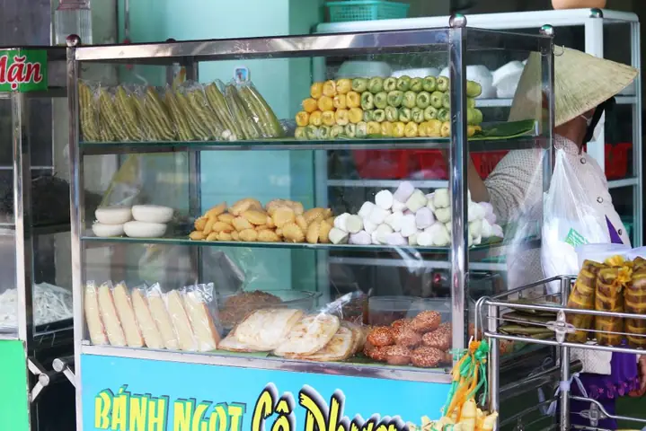 Bánh Miền Tây Ở Sài Gòn Ngon – Xe Bánh Cô Phượng