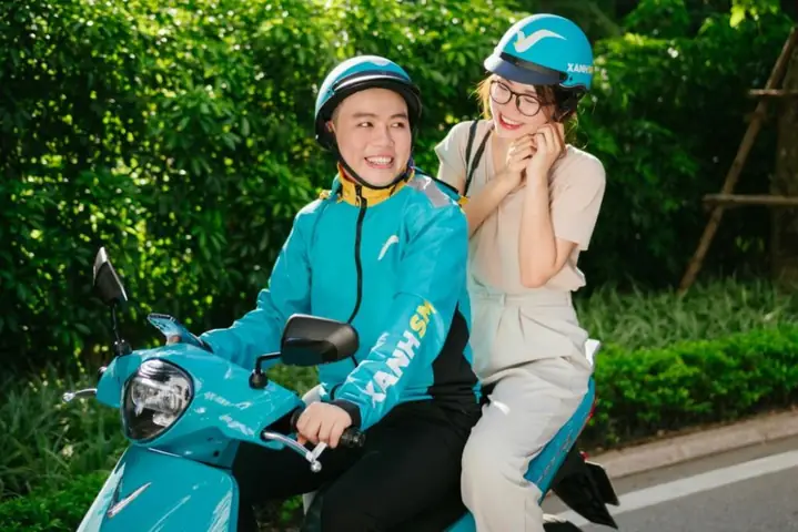 Chuyển Bằng Xe Điện Xanh Sm