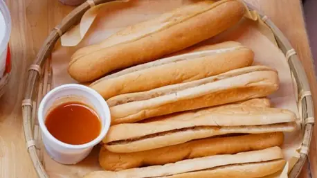 Bánh Mì Que Hải Phòng: Top 11 Địa Chỉ Cay Ngon Đúng Điệu