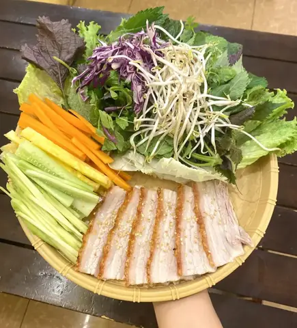 Bã¡nh Trã¡ng Thá»t Heo Huyá»n Trang
