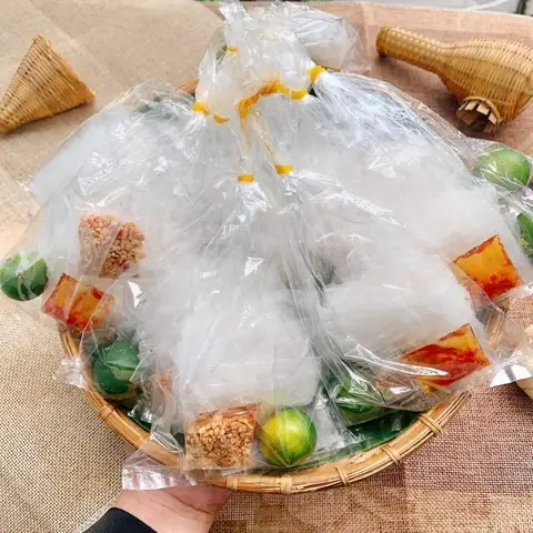 Ăn Vặt Mẹ Đủ – Chỗ Bán Bánh Tráng Phơi Sương Ở Hà Nội Online