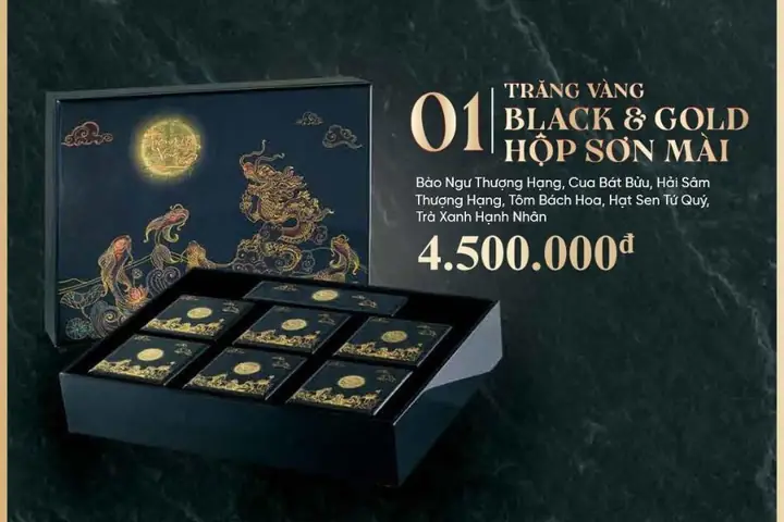 Hộp Trăng Vàng Black & Gold Kinh Đô – 4.5 Triệu Đồng/hộp