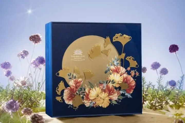Hộp Bánh Trung Thu The Reverie Saigon “dòng Chảy Thịnh Vượng” – 5.8 Triệu Đồng/hộp