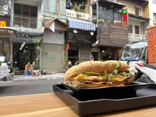 10. Banh Mi 28 10. Banh Mi 28