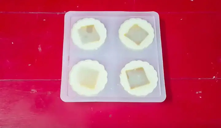 Bước 3đổ Khuôn Rau Câu Bước 3đổ Khuôn Rau Câu