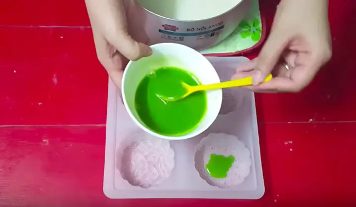 Bước 3đổ Khuôn Rau Câu Bước 3đổ Khuôn Rau Câu