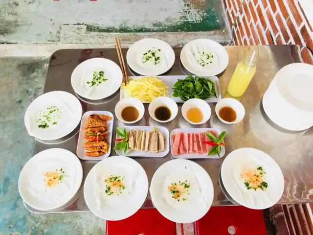 Cách Ăn Món Bánh Ướt Chồng Đà Lạt