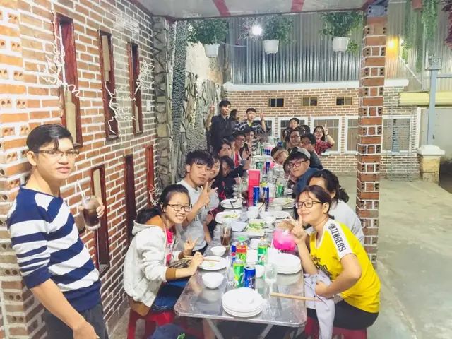 Không Gian Quán Bánh Ướt Chồng Đà Lạt