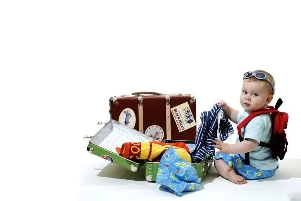 Trẻ Em Bao Nhiêu Tuổi Được Đi Máy Bay 1 Mình ? - Atabayđi Trẻ Em Bao Nhiêu Tuổi Được Đi Máy Bay 1 Mình ? - Atabayđi