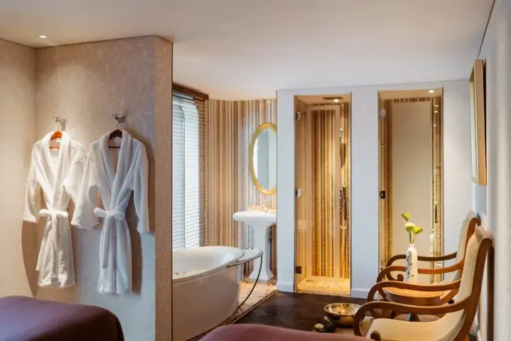 12. Le Spa Des Artistes Saigon
