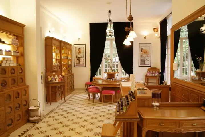 10. L’apothiquaire Spa