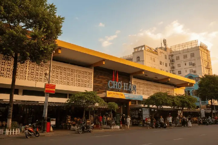 10+ Best Da Nang Shopping Malls For Fashion, Food & Souvenirs