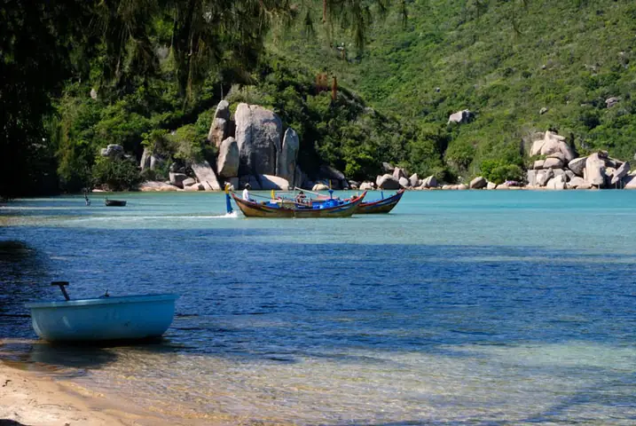 Thăm Bãi Ông Nghi – Bãi Biển Sơn Đừng