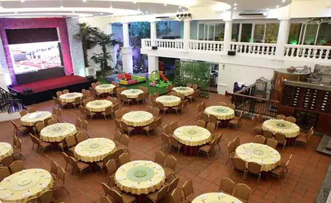 Nhà Hàng Vạn Tuế