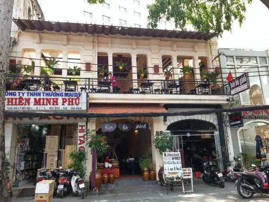 Bún Bò Gánh Hồ Chí Minh: Món Ăn Vỉa Hè Gắn Liền Với Ký Ức Của Người Sài Gòn