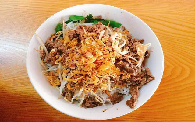 Cô Tuân - Bún Bò Hủ Tíu Xá Xíu Chiên Ở Hà Nội | Foody.vn