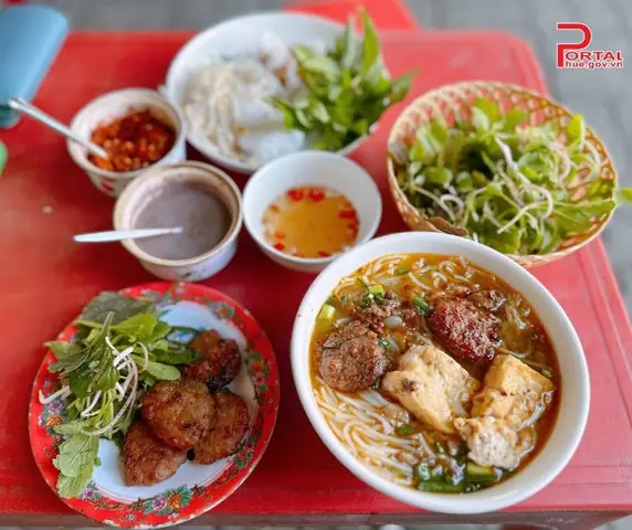 Quán Bún Rêu, Bánh Cuốn, Bún Chả Hà Nội Giữa Lòng Quận Thuận ...