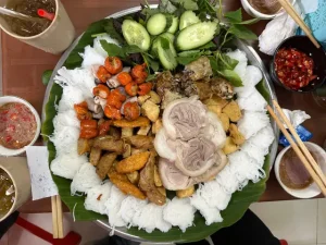 Bún Đậu Hàng Khay Cô Tuyến
