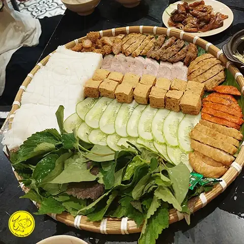 Những Thành Phần Cơ Bản Của Một Mẹt Bún Đậu Mắm Tôm Tiêu Chuẩn Là Gì?