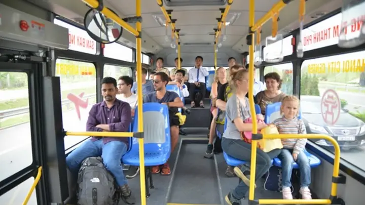 Bus No. 86: Hanoi Train Station ⇄ Noi Bai International Airport