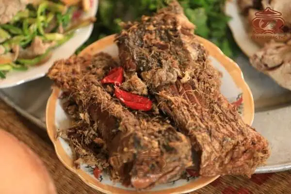 Cá Kho Làng Vũ Đại Là Gì?