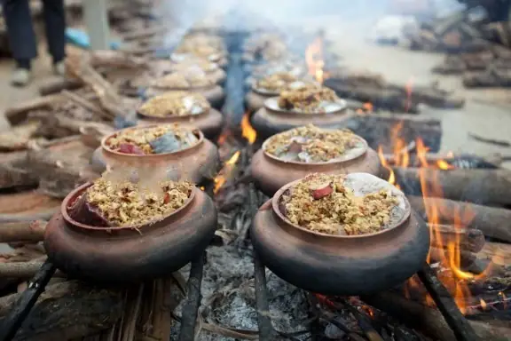 Cá Kho Niêu Đất Hà Nam